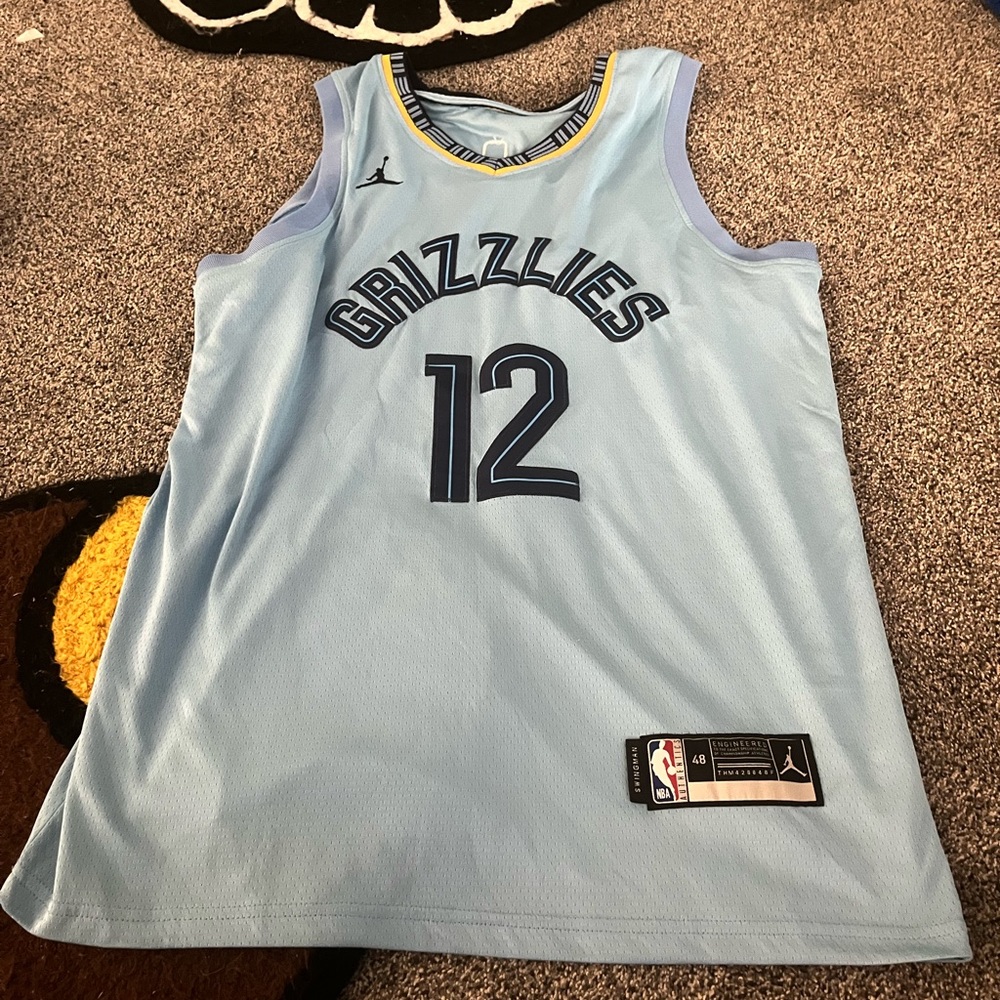 ja morant jersey size large